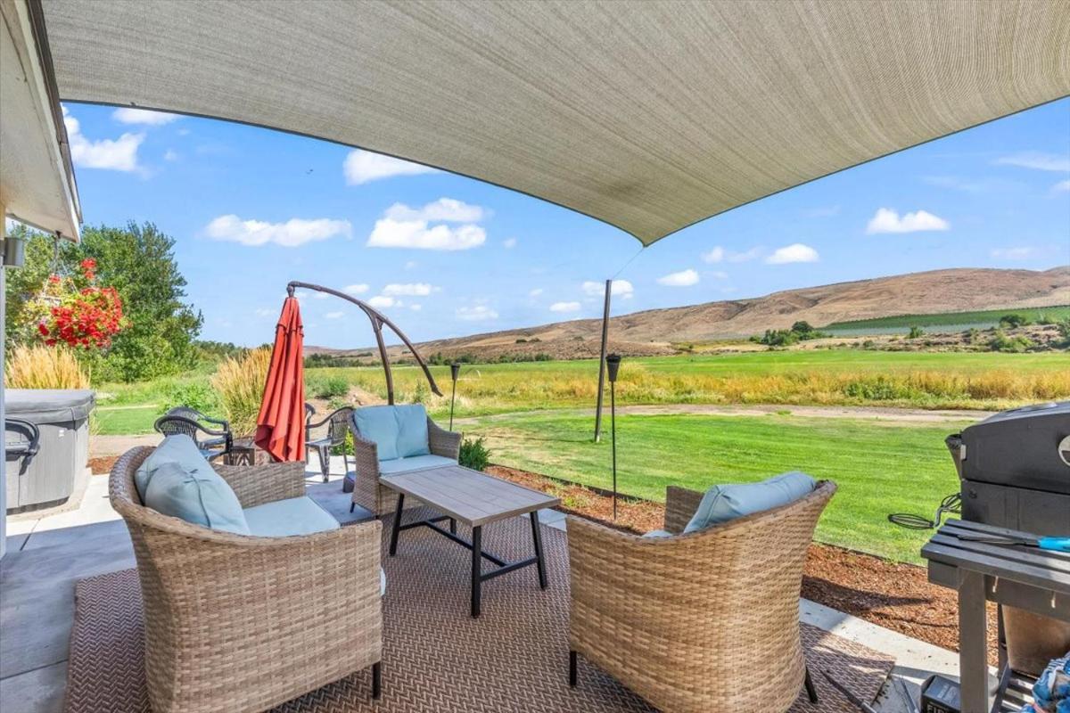 The Ahtanum Cottage - New Hot Tub And Great Views! Yakima Esterno foto