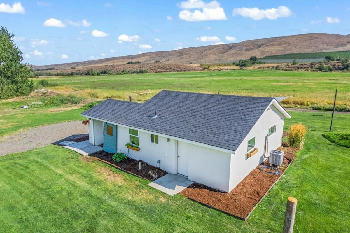 The Ahtanum Cottage - New Hot Tub And Great Views! Yakima Esterno foto